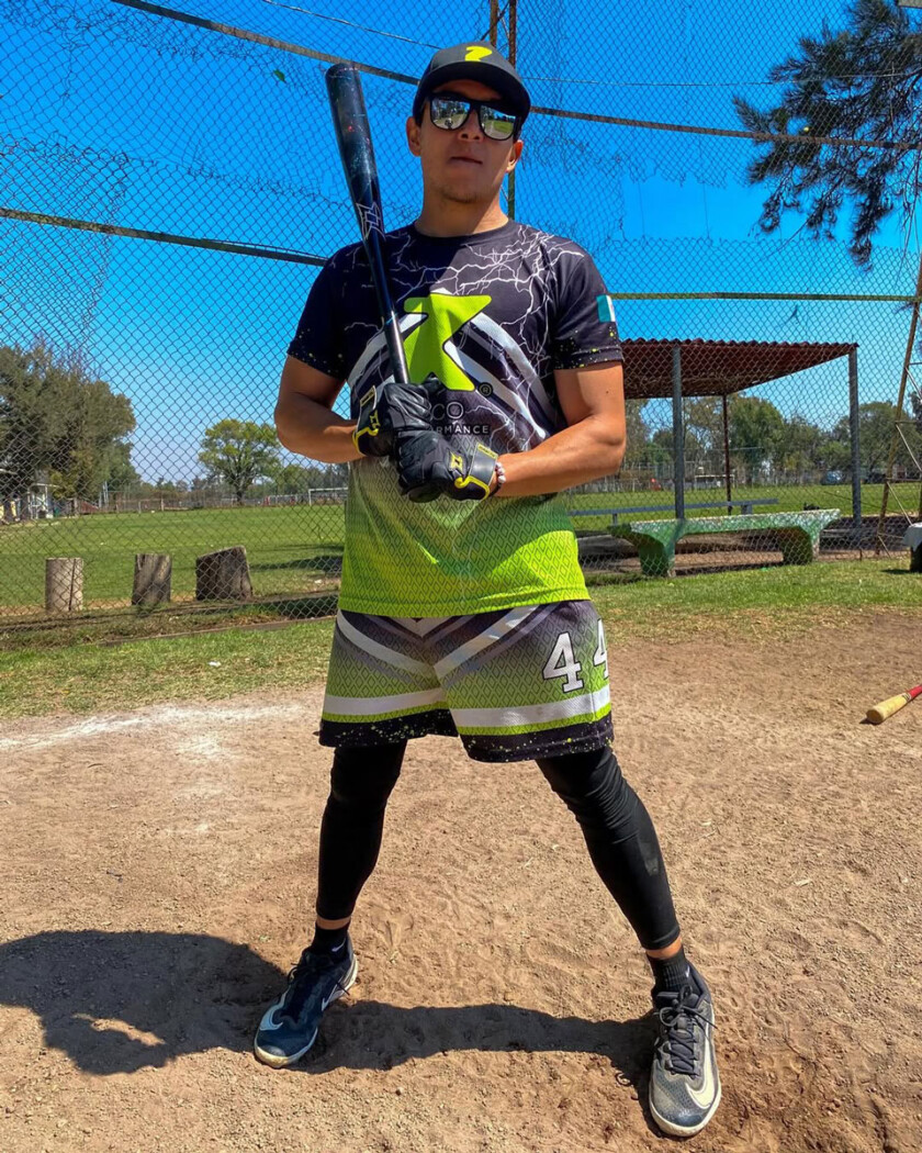 Coach Marco Mendoza